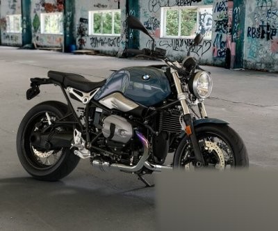 R nine T Pure C