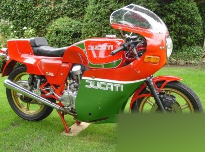 900 SS Hailwood-Replica