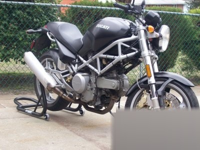 Monster 620 DARK i.e.