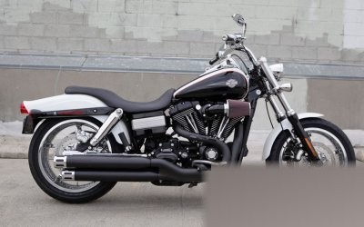 Harley-Davidson Dyna Fat Bob Dark Custom