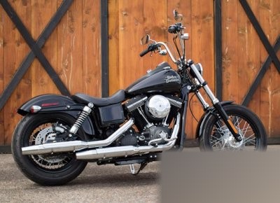 Harley-Davidson Dyna Street Bob Dark Custom