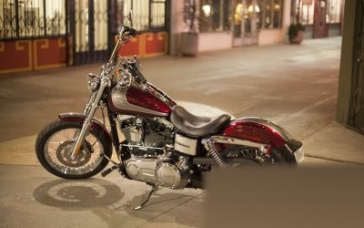 Harley-Davidson Street Bob Dark Custom