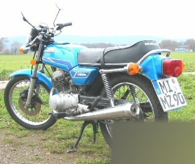 CB 125 T