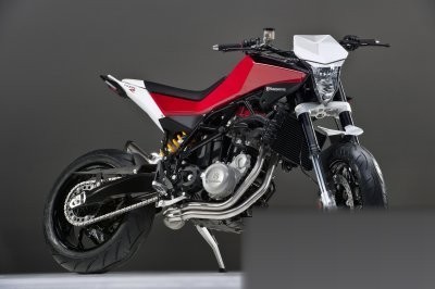 Nuda 900
