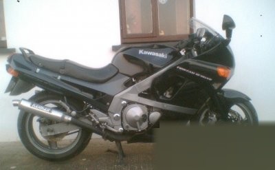 ZZR-400