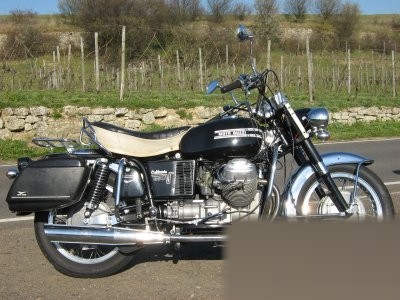 Guzzi 850 California