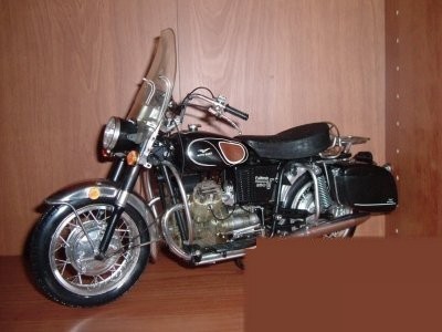 Guzzi V 7 850 California