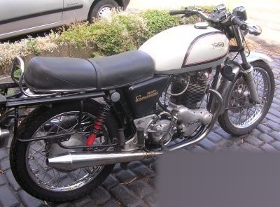 Commando 850 Interstate
