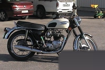 T 140 V Bonneville 750