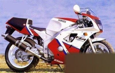FZR 400 RR