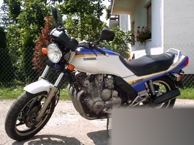 XJ 900