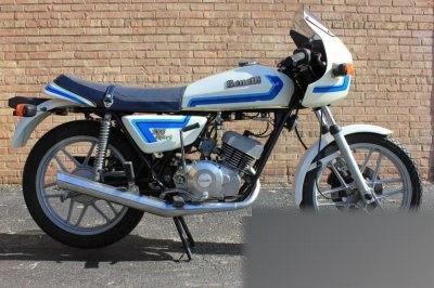 125 T