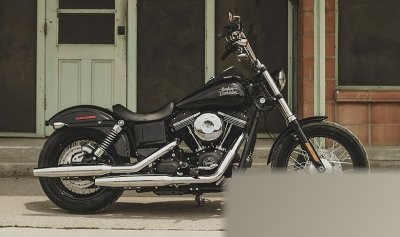 Harley-Davidson Dyna Street Bob Dark Custom