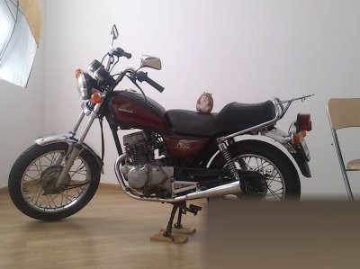 CM 125 C
