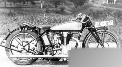 1933