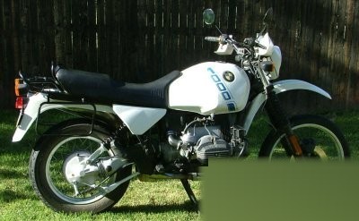 R 100 RS