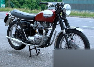 Bonneville T120C Street Scrambler