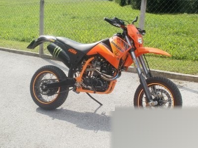 LC4 620 Supermoto