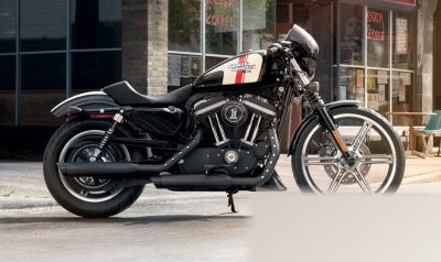 Harley-Davidson Sportster Iron 883 Dark Custom
