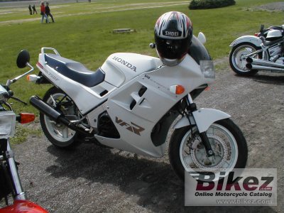 VFR 750 F (reduced effect)